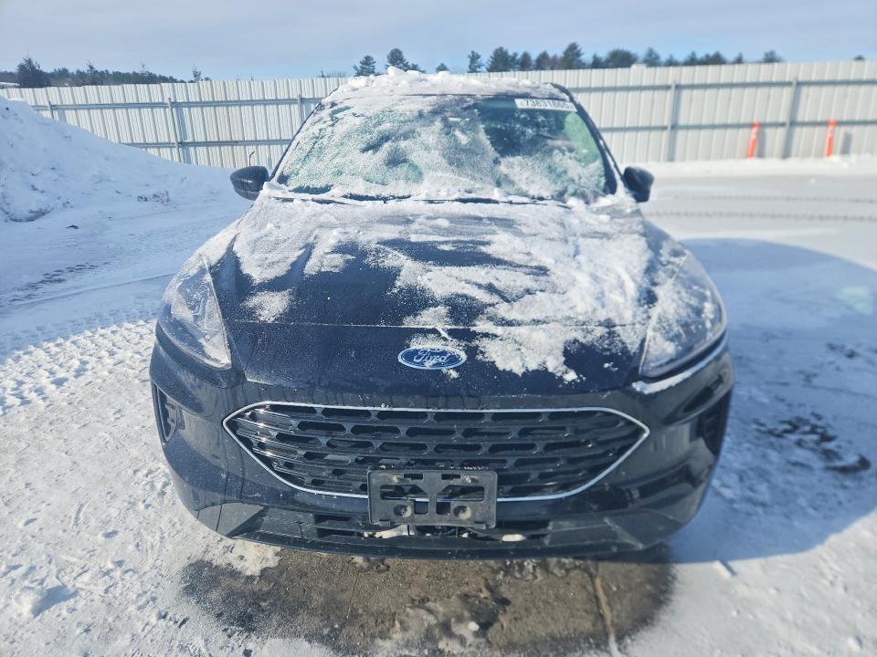 Photo 5 from auction – 2021 FORD ESCAPE with VIN 1FMCU9BZ0MUB06511