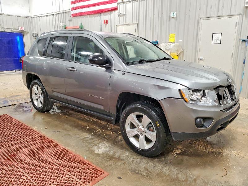Photo 4 from auction – 2012 JEEP COMPASS with VIN 1C4NJDEB7CD603318