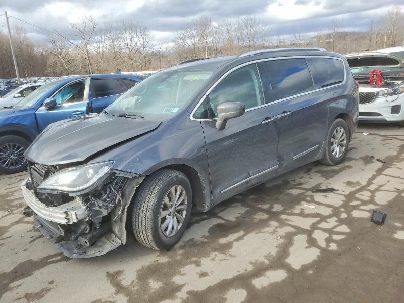 CHRYSLER PACIFICA 2018 with VIN 2C4RC1BG0JR354512 - Photo from auction