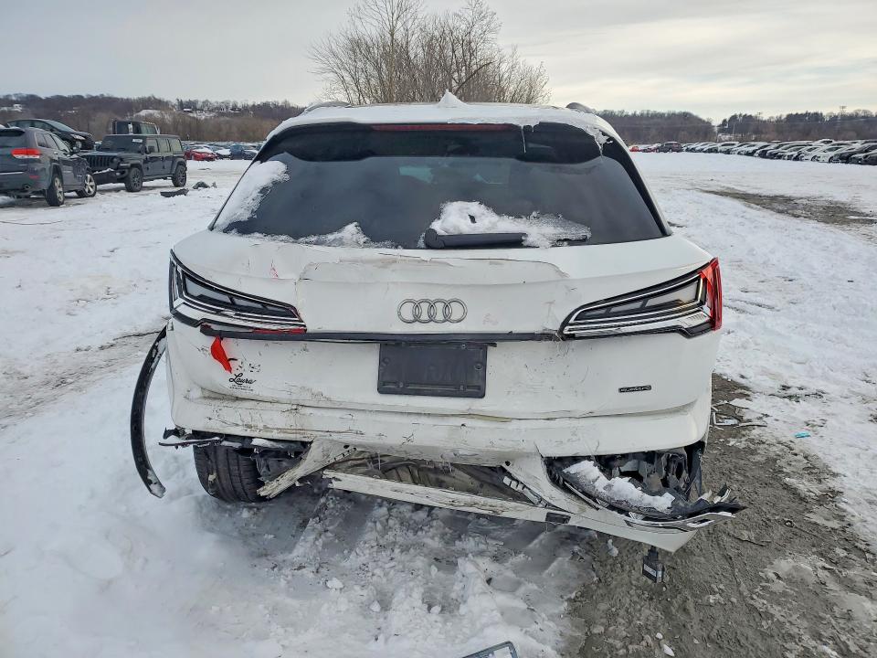 Photo 6 from auction – 2022 AUDI Q5 with VIN WA1EAAFY0N2043409