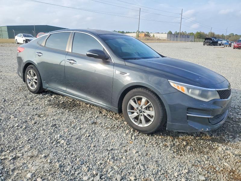 Photo 4 from auction – 2016 KIA OPTIMA LX with VIN 5XXGT4L11GG019585