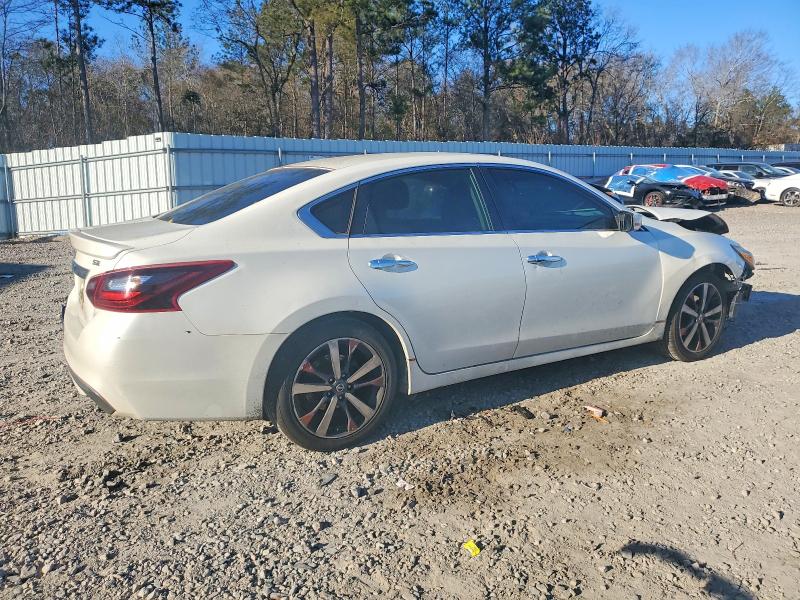 Photo 3 from auction – 2017 NISSAN ALTIMA 2.5 with VIN 1N4AL3AP7HC108804