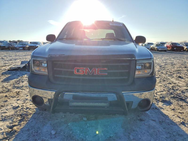 Photo 5 from auction – 2007 GMC NEW SIERRA with VIN 2GTEC13CX71693490