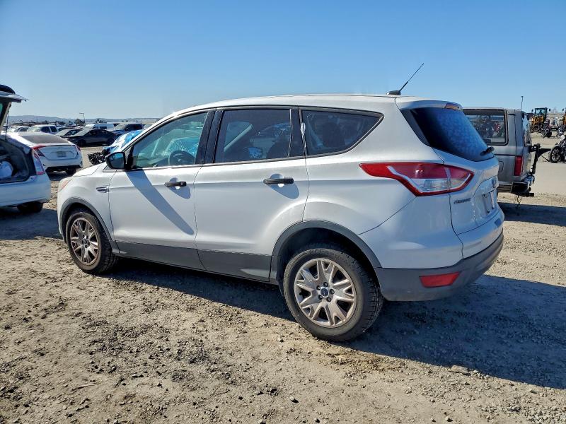 Photo 2 from auction – 2014 FORD ESCAPE S with VIN 1FMCU0F70EUC52297