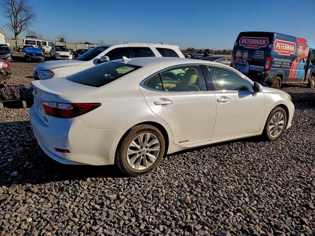 Photo 3 from auction – 2014 LEXUS ES 300H with VIN JTHBW1GGXE2072902