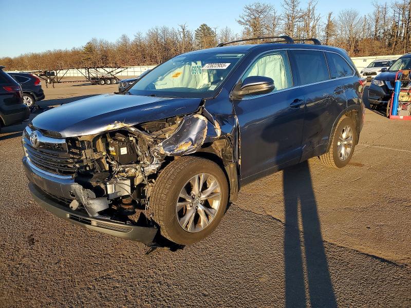 TOYOTA HIGHLANDER 2014 with VIN 5TDBKRFH2ES032764 - Photo from auction