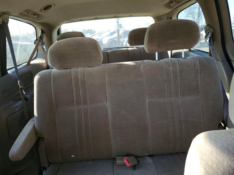 Photo 10 from auction – 2002 TOYOTA SIENNA with VIN 4T3ZF19C82U498617