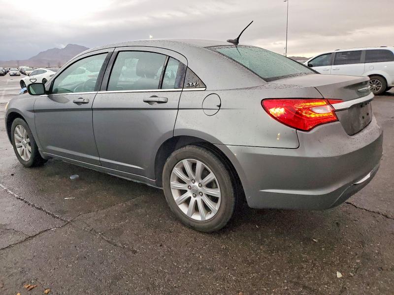 Photo 2 from auction – 2013 CHRYSLER 200 with VIN 1C3CCBBB4DN538499