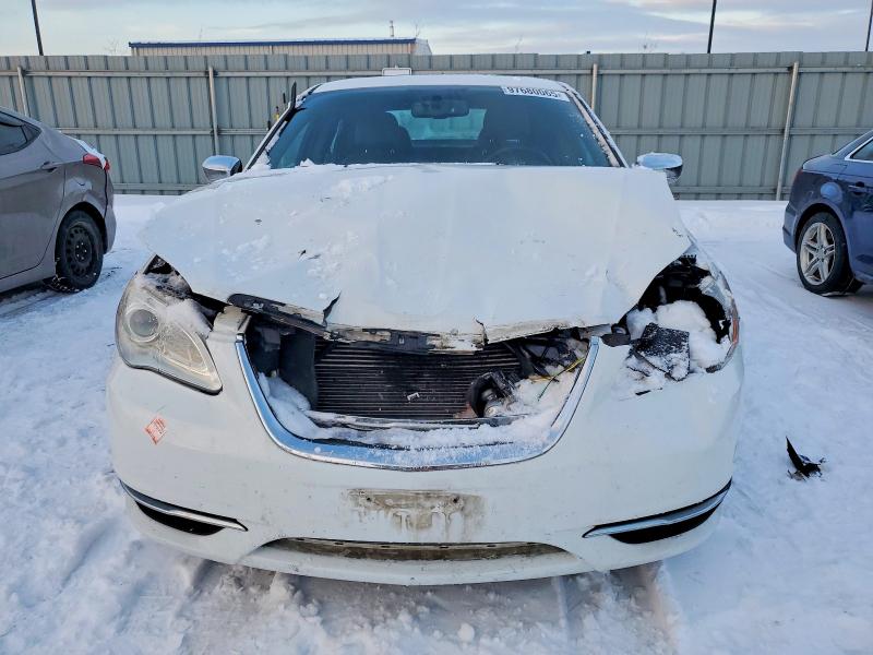 Photo 5 from auction – 2013 CHRYSLER 200 LIMITE with VIN 1C3CCBCG1DN668900