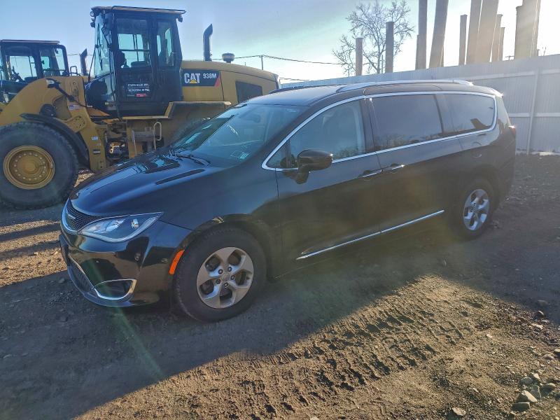CHRYSLER PACIFICA T 2017 with VIN 2C4RC1EG1HR634428 - Photo from auction