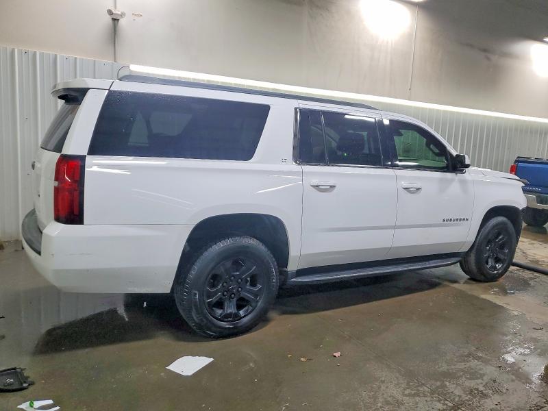 Photo 3 from auction – 2017 CHEVROLET SUBURBAN C with VIN 1GNSCHKC6HR309203