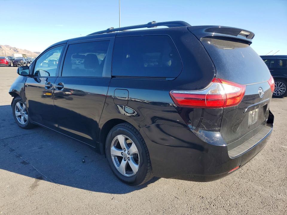 Photo 2 from auction – 2015 TOYOTA SIENNA LE with VIN 5TDKK3DC8FS535902