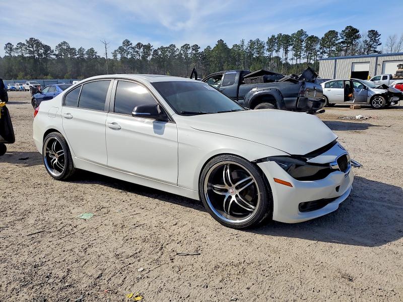 Photo 4 from auction – 2013 BMW 328 with VIN WBA3A5C50DF357080