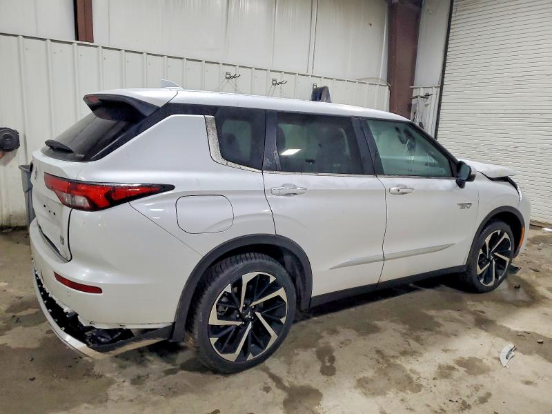 Photo 3 from auction – 2025 MITSUBISHI OUTLANDER with VIN JA4T5VA95SZ034520