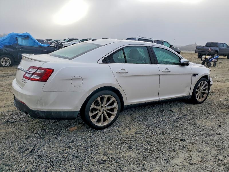 Photo 3 from auction – 2014 FORD TAURUS with VIN 1FAHP2F82EG152082