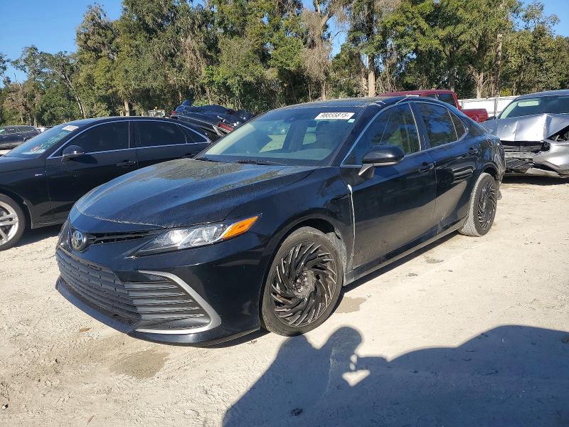 Photo 1 from auction – 2022 TOYOTA CAMRY with VIN 4T1C11AK8NU002087