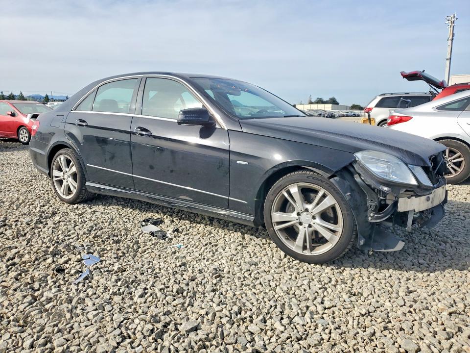 Photo 4 from auction – 2012 MERCEDES-BENZ E 350 with VIN WDDHF5KB6CA545122