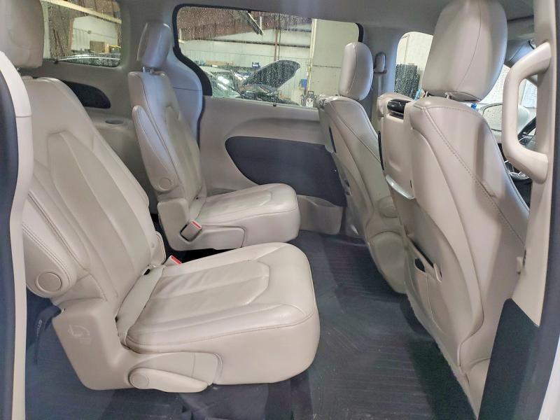 Photo 11 from auction – 2019 CHRYSLER PACIFICA T with VIN 2C4RC1EG8KR569973