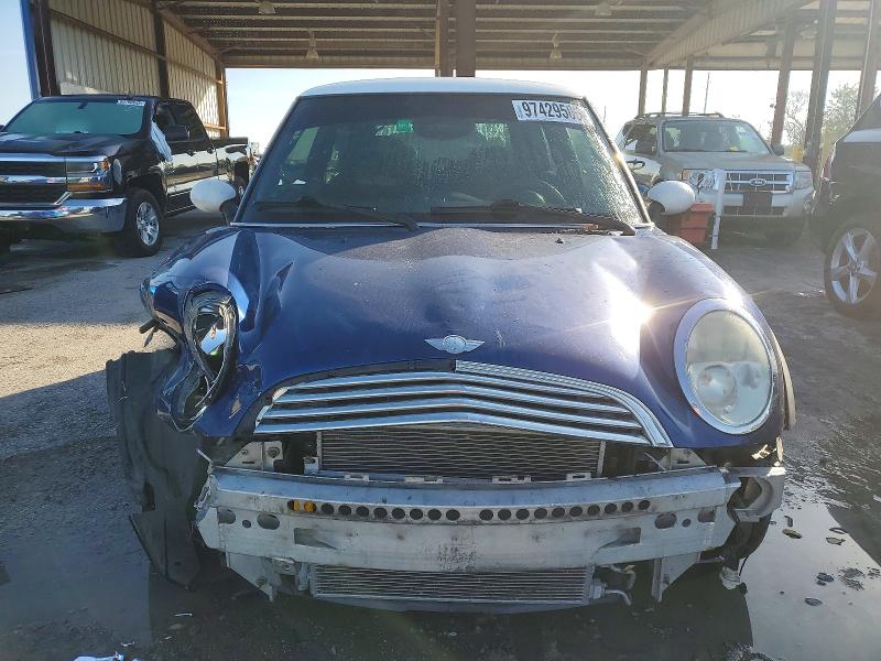 Photo 5 from auction – 2002 MINI COOPER with VIN WMWRC33452TC38443