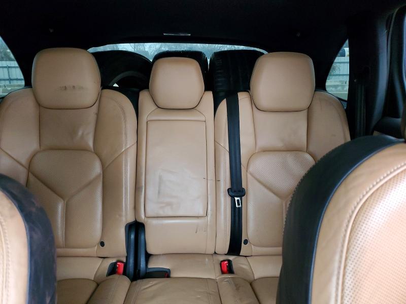 Photo 10 from auction – 2016 PORSCHE CAYENNE with VIN WP1AA2A29GLA00440