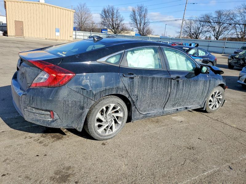 Photo 3 from auction – 2018 HONDA CIVIC with VIN 19XFC2F74JE032251