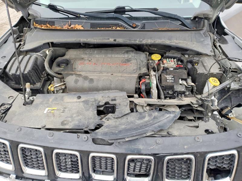 Photo 12 from auction – 2017 JEEP COMPASS LA with VIN 3C4NJDBB4HT660713