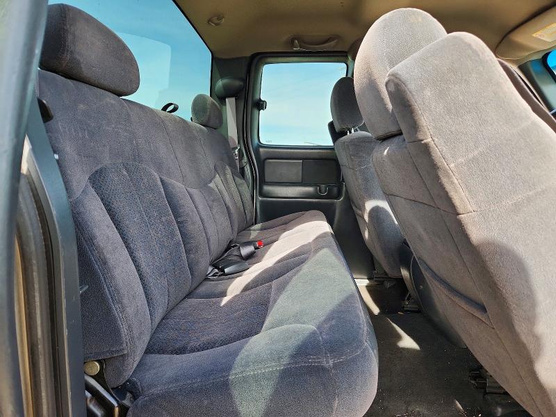 Photo 10 from auction – 2002 CHEVROLET SILVERADO with VIN 2GCEC19V921230290