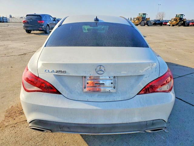 Photo 6 from auction – 2018 MERCEDES-BENZ CLA 250 with VIN WDDSJ4EB9JN568054