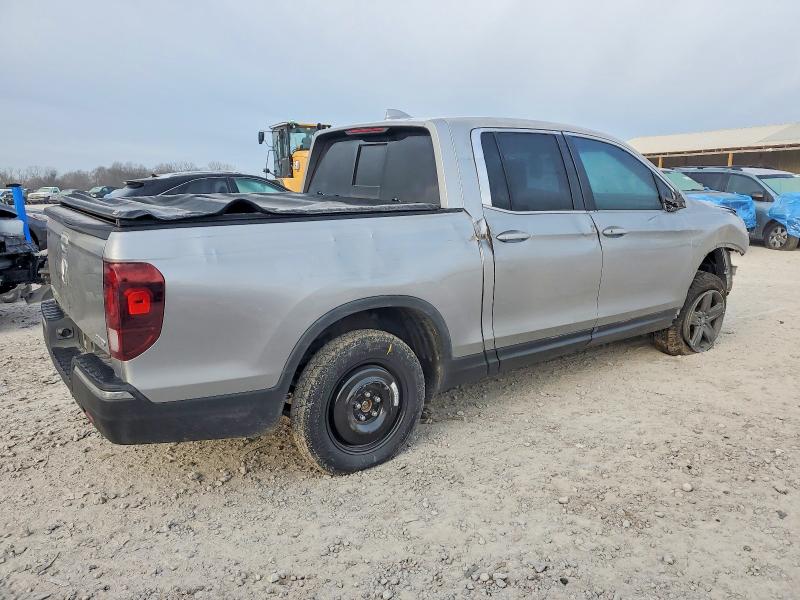 Photo 3 from auction – 2019 HONDA RIDGELINE with VIN 5FPYK3F54KB046332