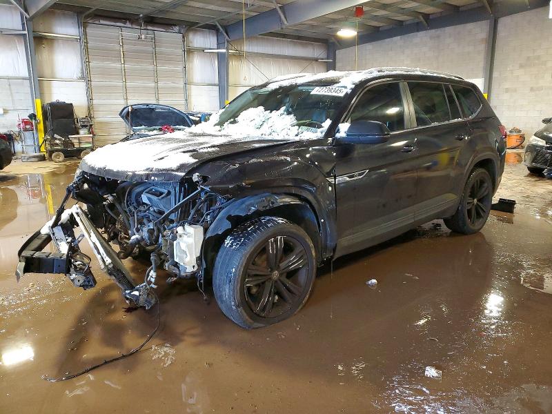 VOLKSWAGEN ATLAS SE 2018 with VIN 1V2PR2CA2JC526598 - Photo from auction