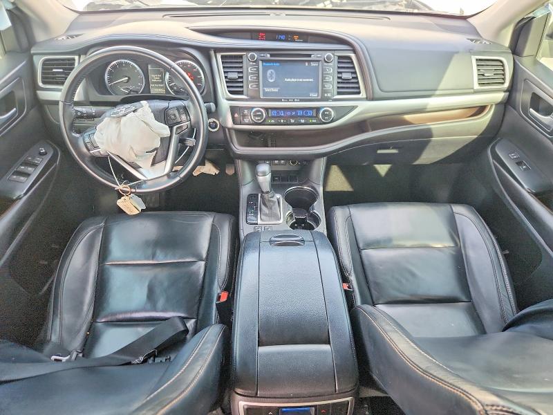 Photo 8 from auction – 2017 TOYOTA HIGHLANDER with VIN 5TDKZRFH9HS508704