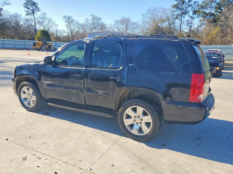 Photo 2 from auction – 2007 GMC YUKON with VIN 1GKFC13J07J143762