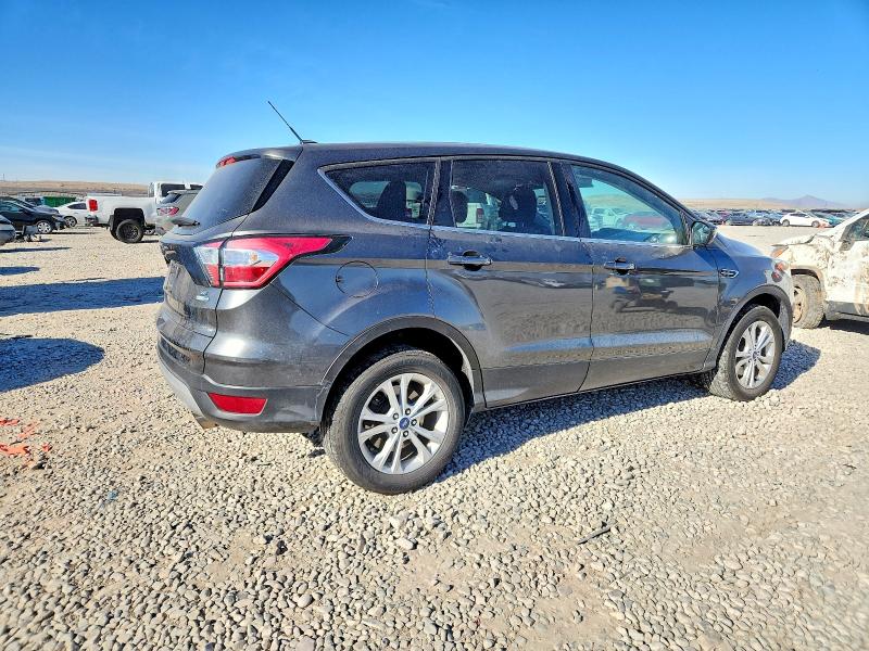 Photo 3 from auction – 2017 FORD ESCAPE SE with VIN 1FMCU9GD8HUE49537