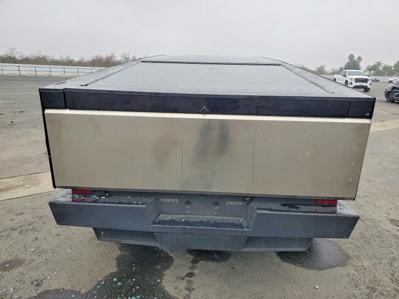 Photo 6 from auction – 2025 TESLA CYBERTRUCK with VIN 7G2CEHEDXSA070628