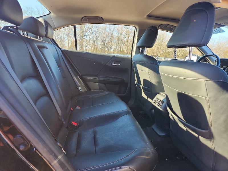 Photo 10 from auction – 2017 HONDA ACCORD with VIN JHMCR6F79HC023540