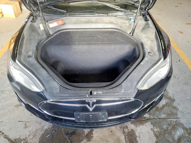 Photo 11 from auction – 2015 TESLA MODEL S 85 with VIN 5YJSA1H23FFP73153