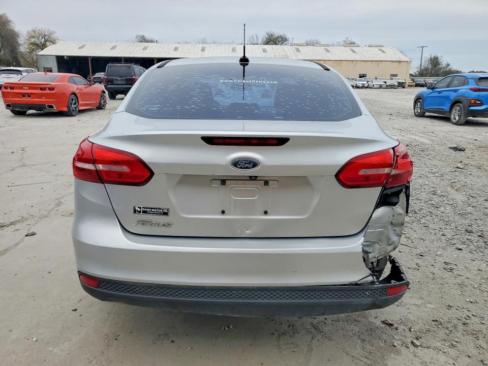Photo 6 from auction – 2017 FORD FOCUS S with VIN 1FADP3E27HL295493