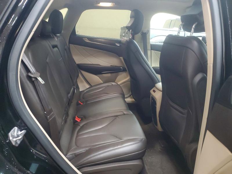 Photo 11 from auction – 2017 LCIN MKC RESERVE AWD with VIN 5LMCJ3D92HUL32023