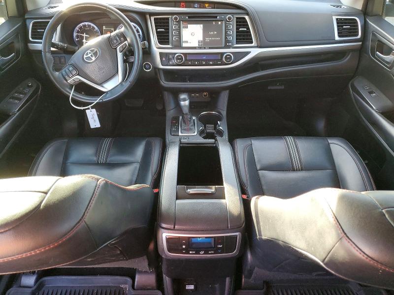 Photo 8 from auction – 2019 TOYOTA HIGHLANDER with VIN 5TDKZRFH1KS334411