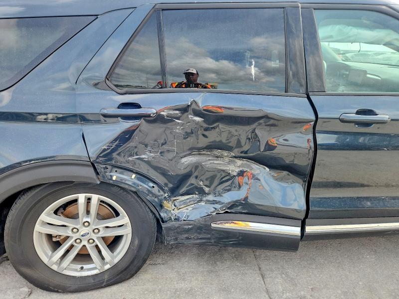 Foto 11 de la subasta – 2023 FORD EXPLORER X con VIN 1FMSK7DH0PGA47845