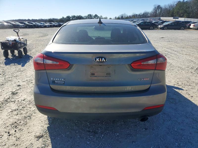 Photo 6 from auction – 2015 KIA FORTE EX with VIN KNAFZ4A82F5263837