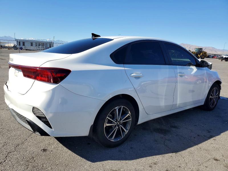 Photo 3 from auction – 2023 KIA FORTE LX with VIN 3KPF24AD2PE508582