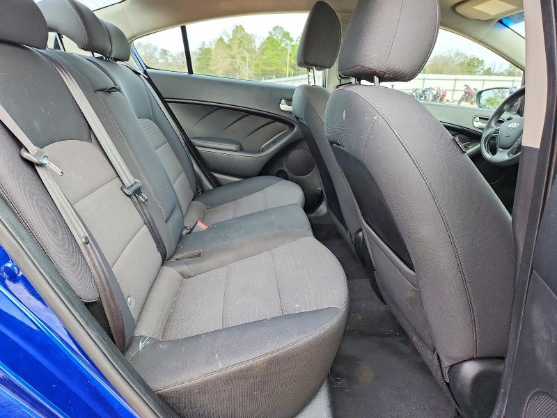 Photo 10 from auction – 2018 KIA FORTE LX with VIN 3KPFL4A75JE201471