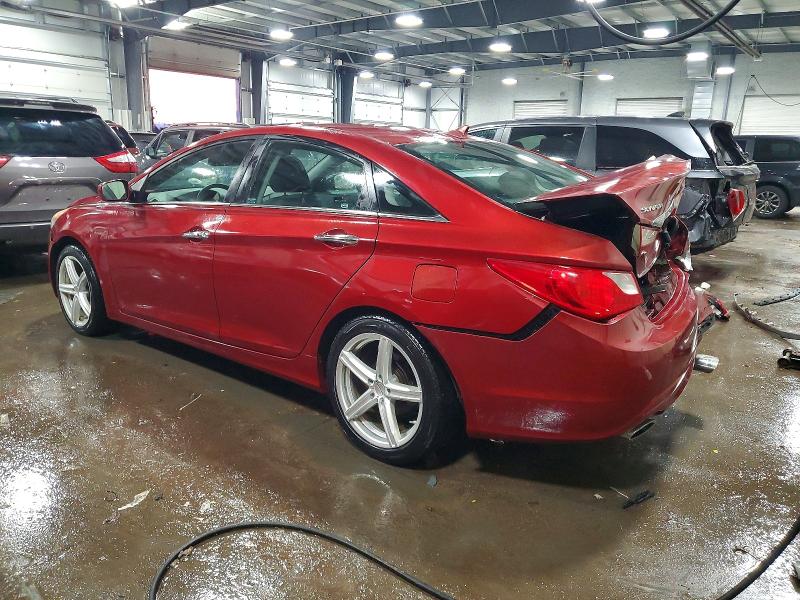 Photo 2 from auction – 2011 HYUNDAI SONATA SE with VIN 5NPEC4AC4BH147604
