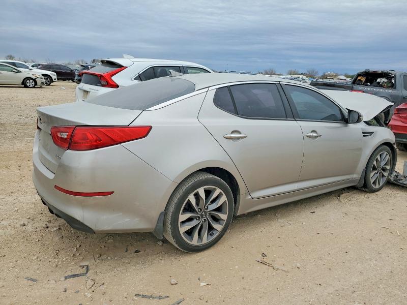 Photo 3 from auction – 2015 KIA OPTIMA with VIN 5XXGR4A72FG404559