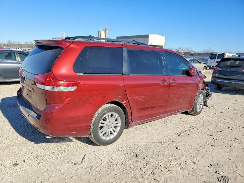 Photo 3 from auction – 2013 TOYOTA SIENNA with VIN 5TDYK3DC3DS326266
