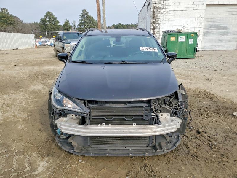 Photo 5 from auction – 2017 CHRYSLER PACIFICA with VIN 2C4RC1BG5HR708244