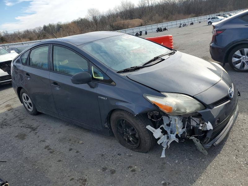 Photo 4 from auction – 2013 TOYOTA PRIUS with VIN JTDKN3DU0D5586233