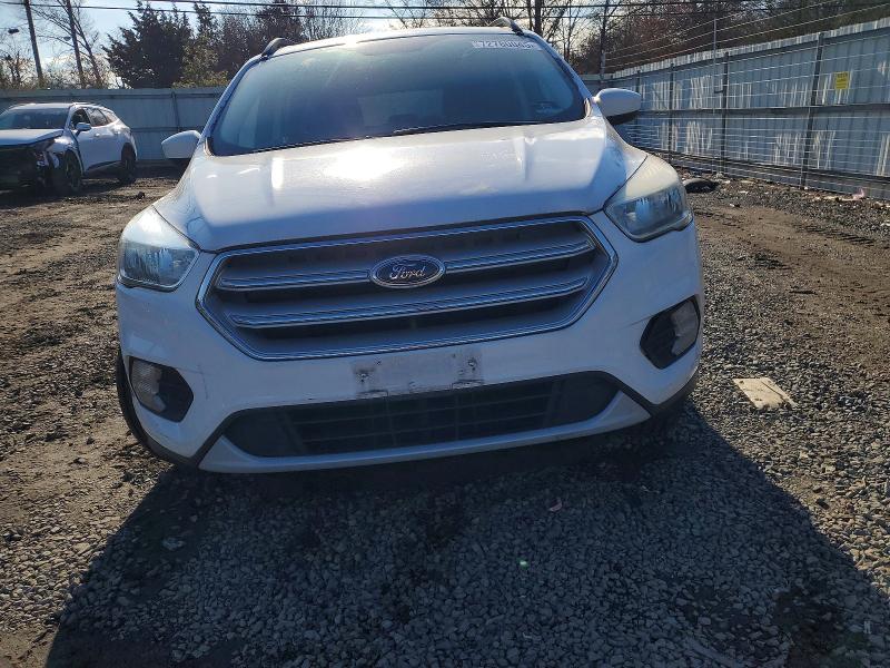 Photo 5 from auction – 2018 FORD ESCAPE SE with VIN 1FMCU9GD5JUB15522