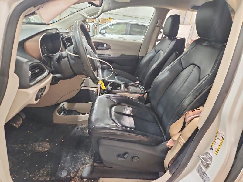Photo 7 from auction – 2017 CHRYSLER PACIFICA with VIN 2C4RC1BGXHR508184